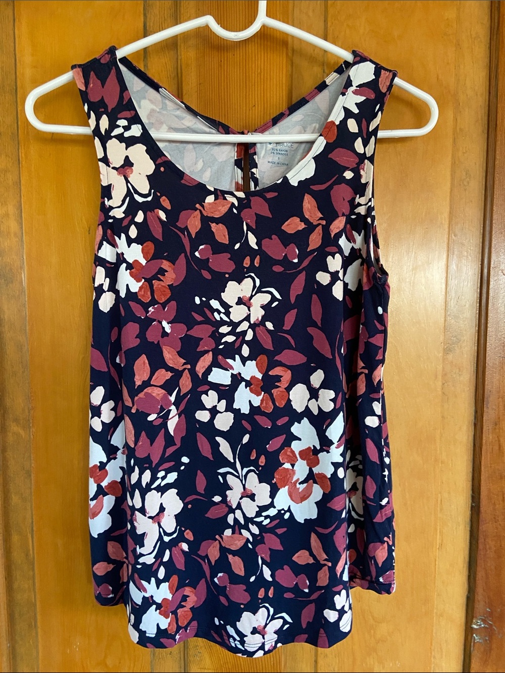 Navy Floral Sleeveless Tank Top - White & Burgundy Print